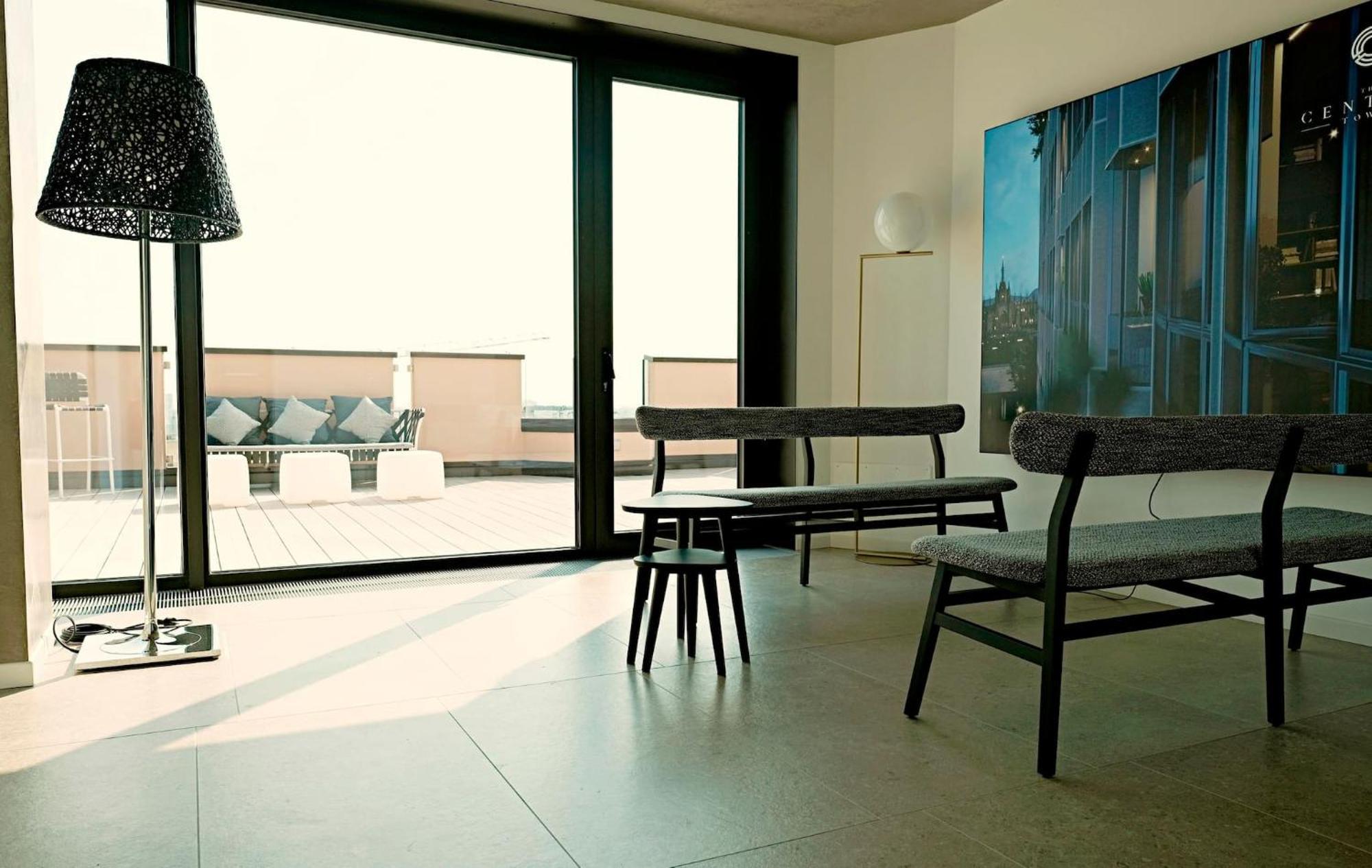 San Babila Central Tower With Panoramic Terrace Overlooking Duomo By Rentopolis Milan Extérieur photo