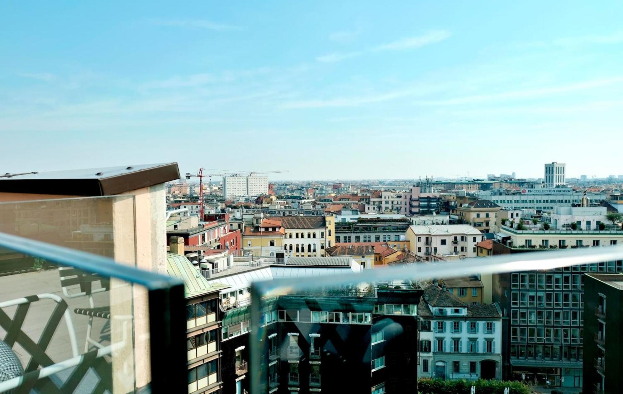 San Babila Central Tower With Panoramic Terrace Overlooking Duomo By Rentopolis Milan Extérieur photo